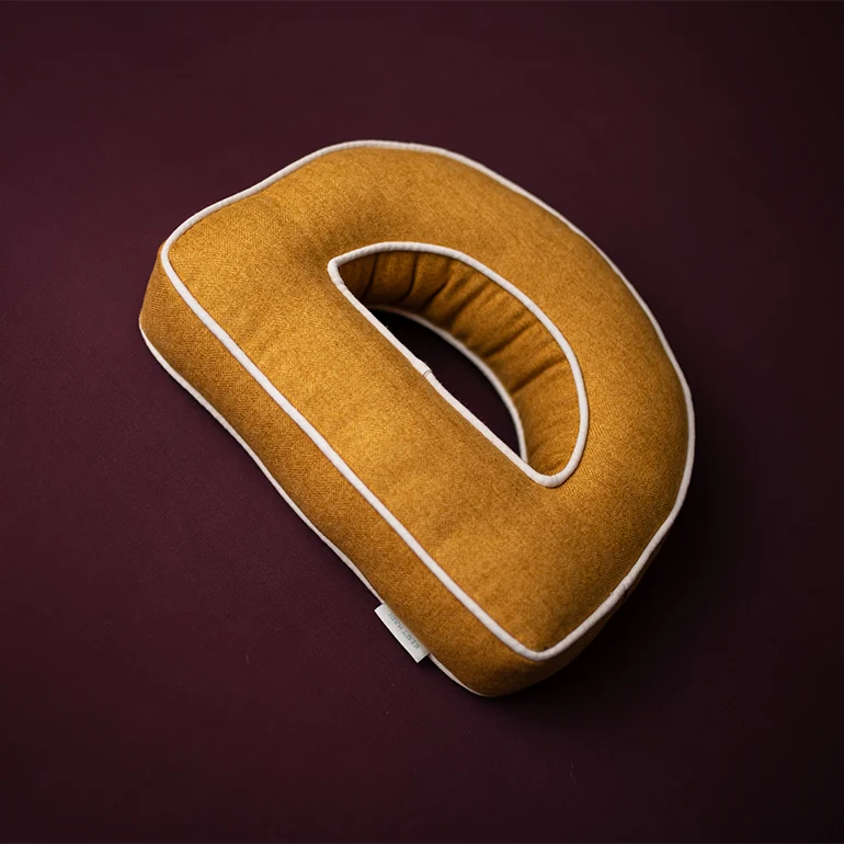Buchstabenkissen HERRINGBONE | Curry