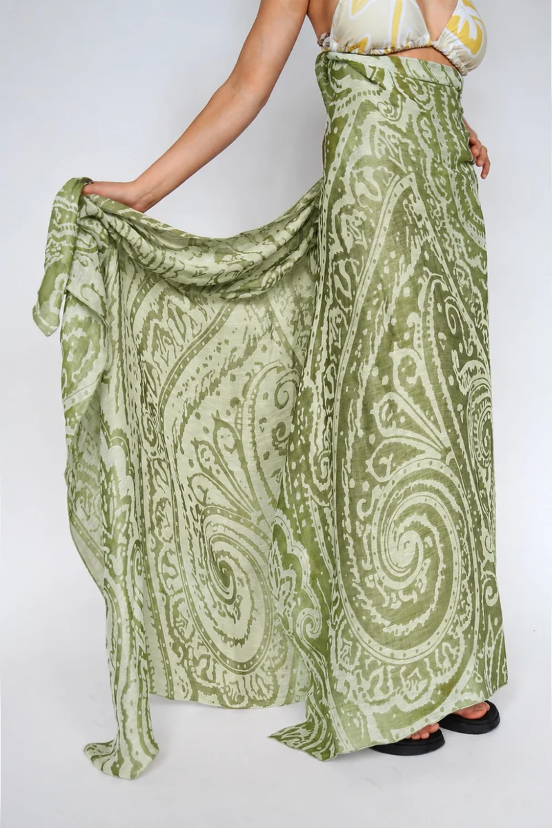 Sarong "Krishna" - Linen & Modal Yarn Dyed in Tea Green