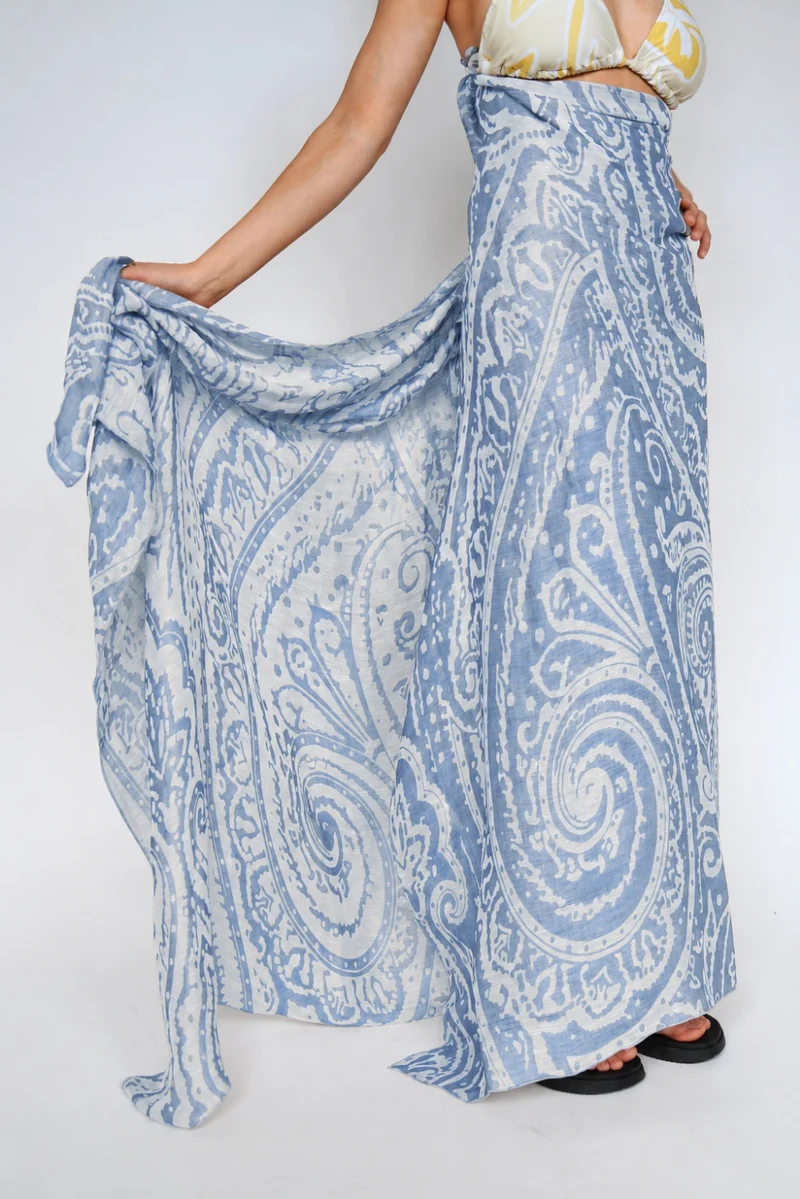 Sarong "Krishna" - Linen & Modal Yarn Dyed in Sky Blue