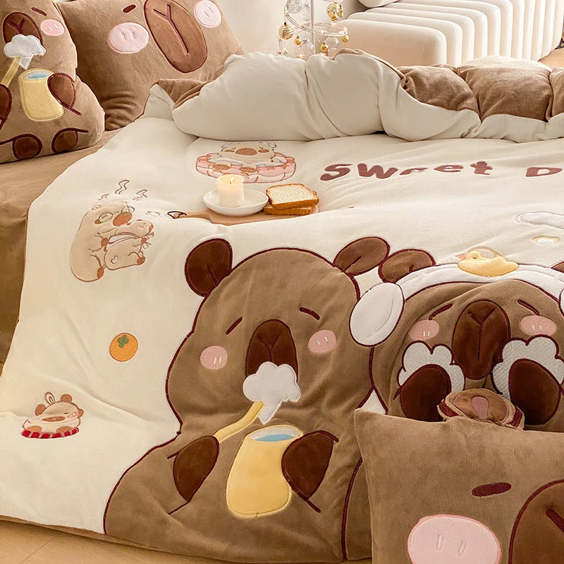 Flauschige Kinder Bettwäsche mit Teddy | Gesteppte Kuschelbettwäsche mit 3D-Bären-Applikationen und wärmender Füllung
