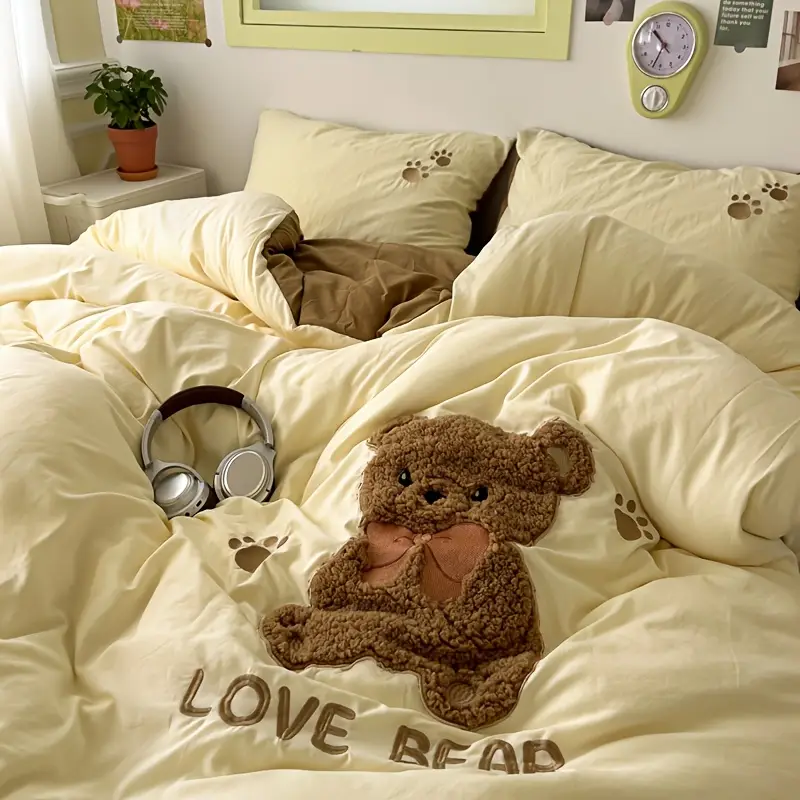 Teddy Bär Bettwäsche-Set 4-teilig | Kuschelige Bettwäsche mit Bettbezug, Spannbettlaken und 2 Kissenbezügen | Waschbar