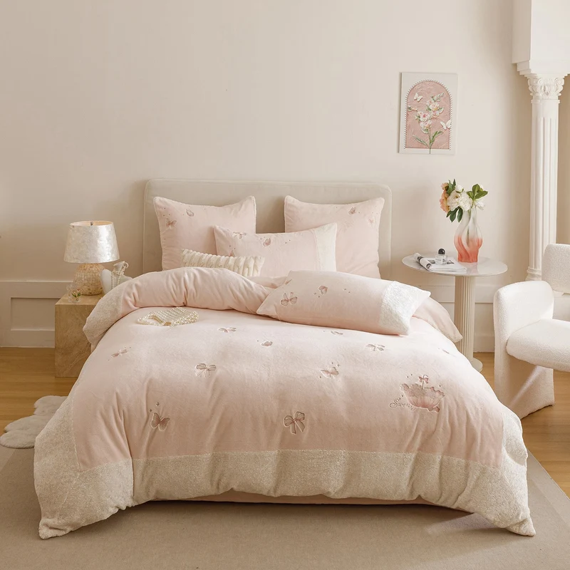 Kuschelige Bettwäsche mit Schmetterlingen | Besticktes Bettwäsche-Set mit Teddy-Fleece-Besatz für Einzel- und Doppelbetten