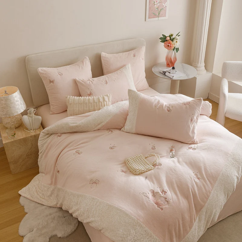 Kuschelige Bettwäsche mit Schmetterlingen | Besticktes Bettwäsche-Set mit Teddy-Fleece-Besatz für Einzel- und Doppelbetten