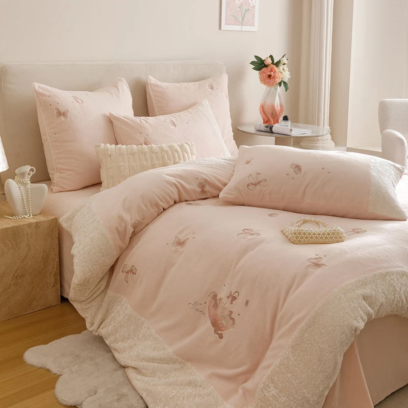 Kuschelige Bettwäsche mit Schmetterlingen | Besticktes Bettwäsche-Set mit Teddy-Fleece-Besatz für Einzel- und Doppelbetten