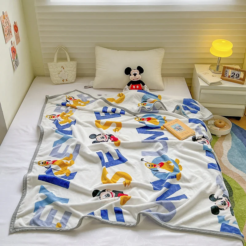 Kuscheldecke mit Tiermotiv | Weiche Fleece-Decke für Sofa, Schlafzimmer, Kinderzimmer und Picknick | Maschinenwaschbar