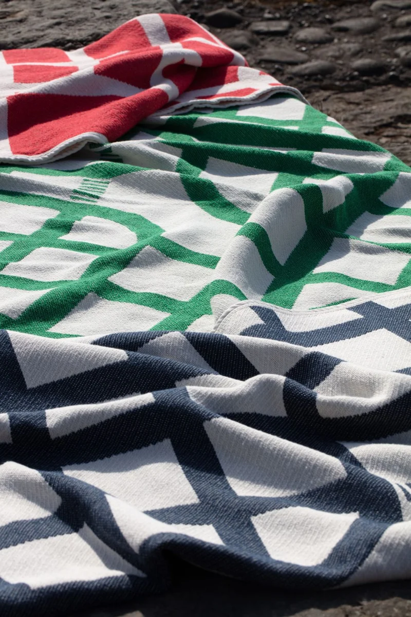 Cotton Blanket “Maglia” Red by Paolo Giacomazzi