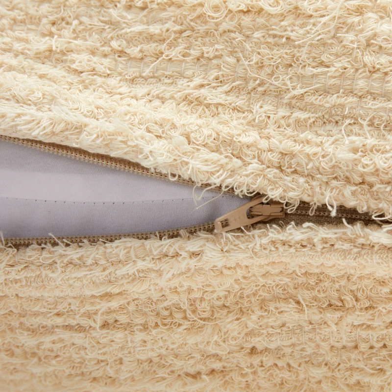 Upcycling-Kissen mit Füllung Selema [Naturweiß]