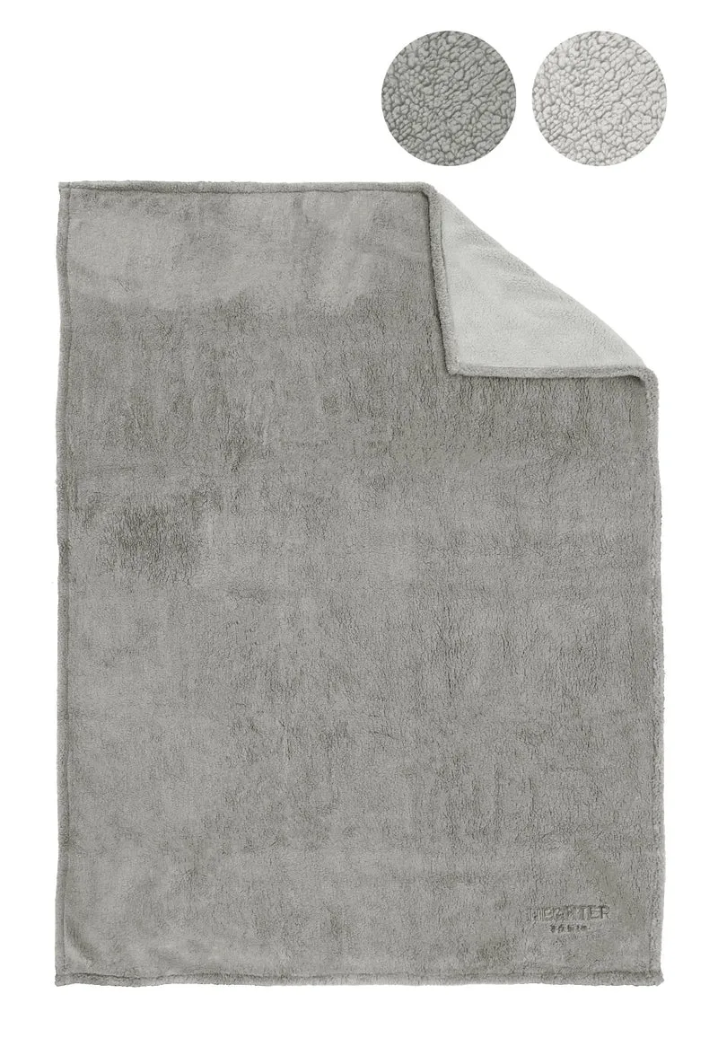 Sherpa Wohndecke aus weichem Fleece | Wendedecke mit glatter Rückseite, breitem Saum und waschbar bis 60 °C für Sofa und Bett