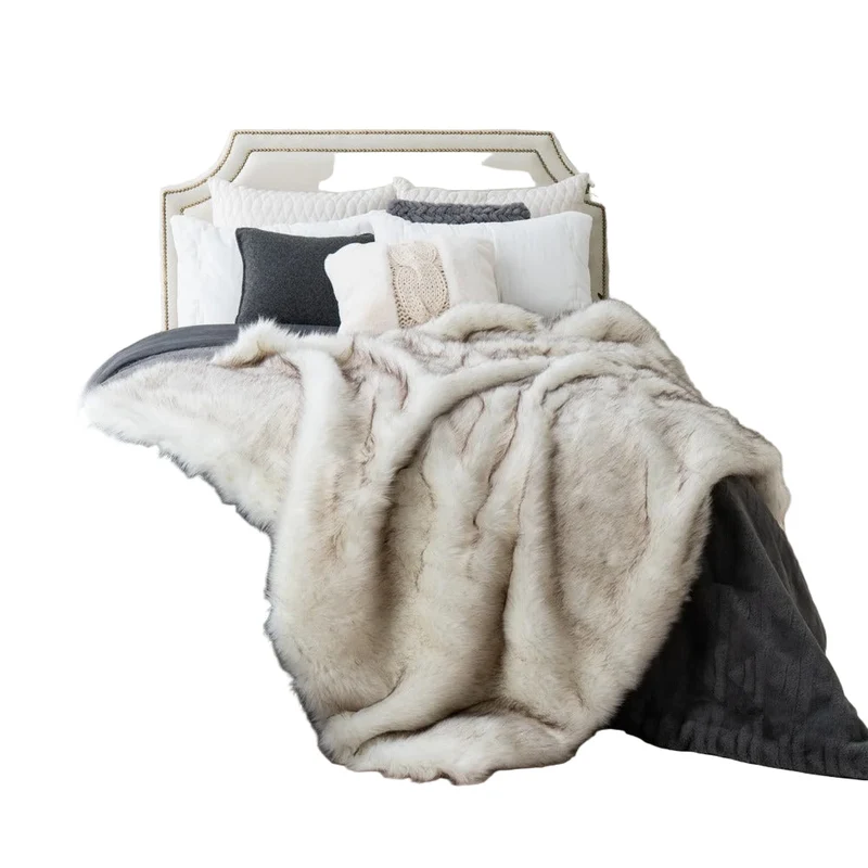Kunstfell Winterdecke | Weiche flauschige Decke in Felloptik für Sofa und Bett | Dicke wärmende Kuscheldecke für kalte Tage