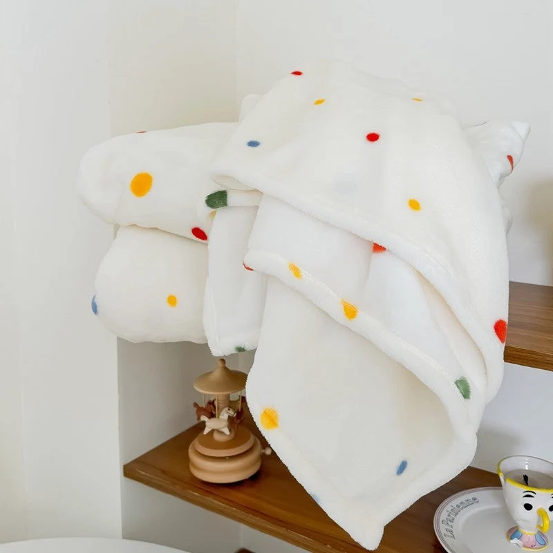 Flauschige Kuscheldecke | Weiche Plüschdecke mit Punktemuster für Sofa, Bett, Picknick und Camping | Maschinenwaschbar