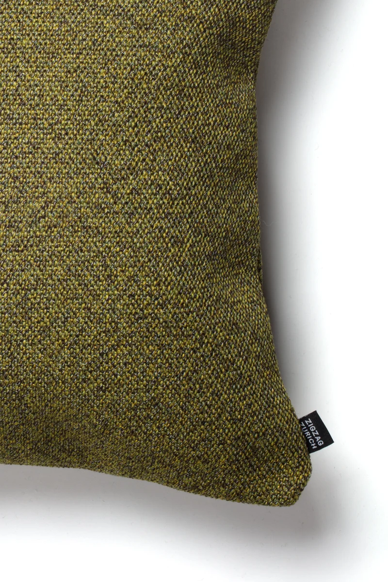 Twisted Cushion "Zuyo" - Lizard Green