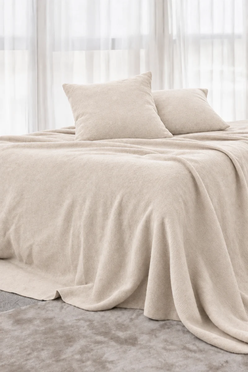 Eco Cashmere Bedspread in Beige