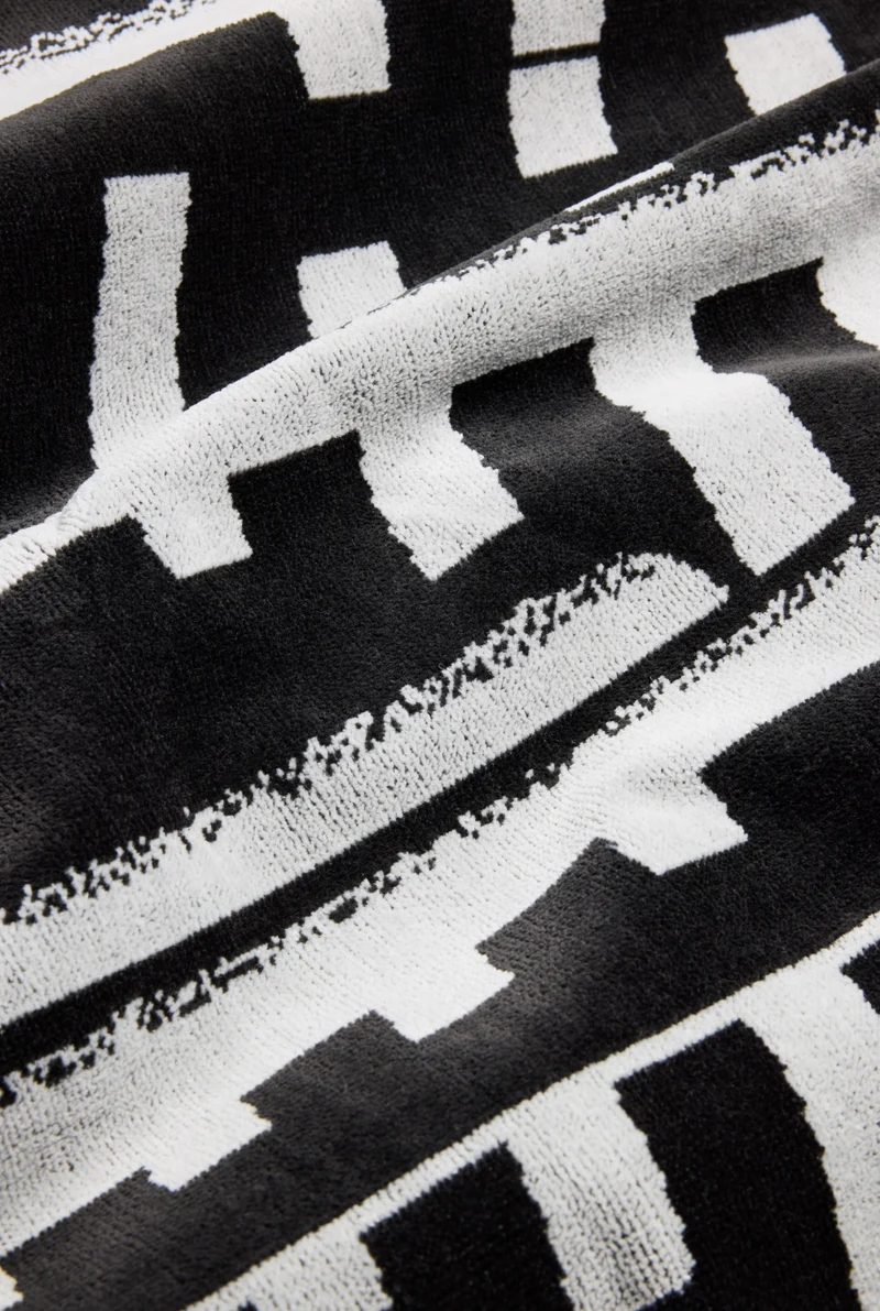 Beach Towel “Line Break” by Sylvain Brottes - XL 100% Cotton