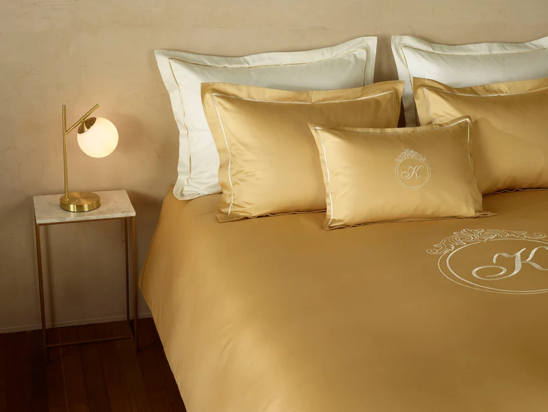 Satin Bettwäsche mit Monogramm "Fanna"