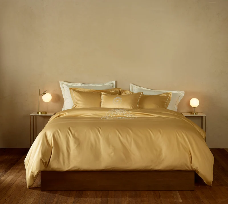 Satin Bettwäsche mit Monogramm "Fanna"