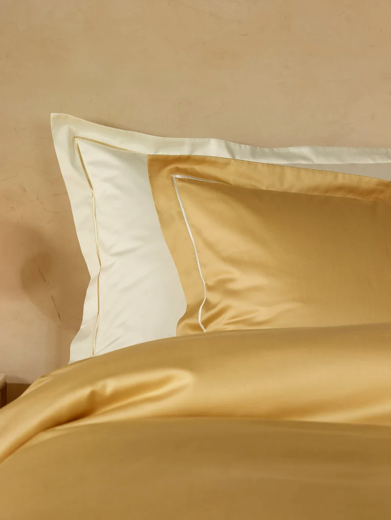 Satin Bettwäsche mit Monogramm "Fanna"