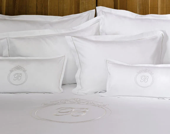 Satin Bettwäsche mit Monogramm "Fanna"