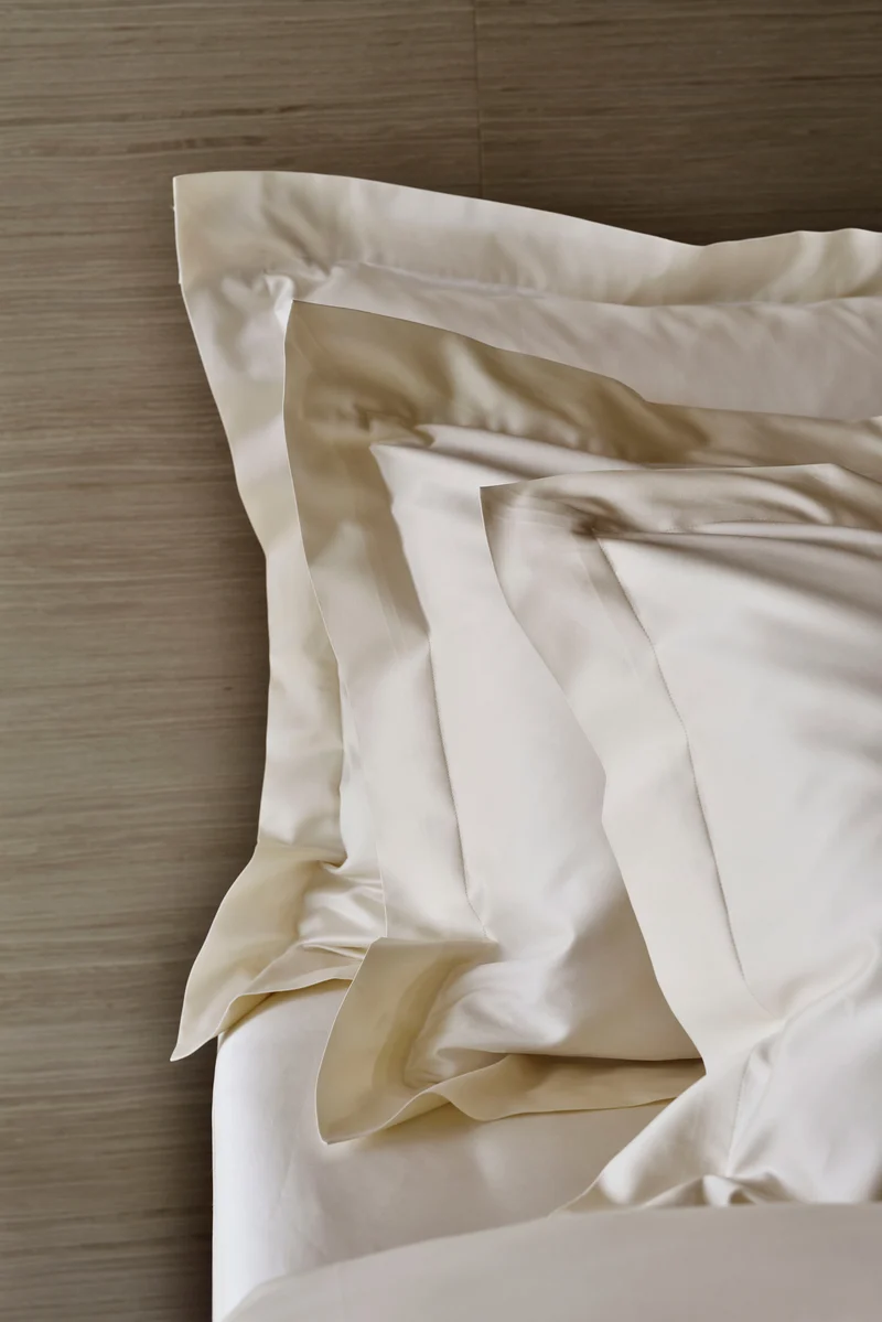 Satin Spannbettlaken "Celso de Lemos Capela 1000 TC"