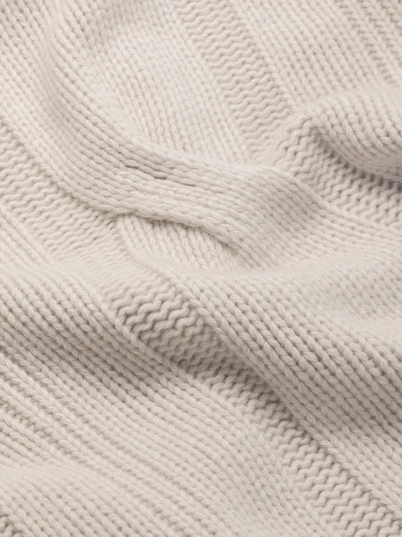 Strickdecke aus 100% Kaschmir "Chalet Dust"