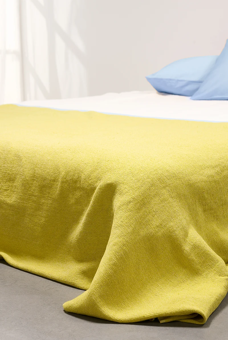 NESSO Bedspread in Pistachio