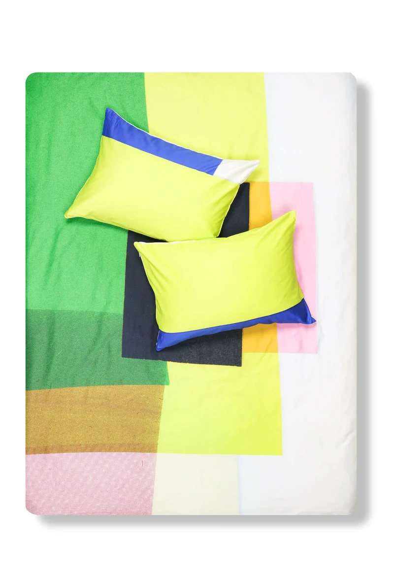 Artist Bedding "Teint Tint Tinta 04" by Claudia Caviezel