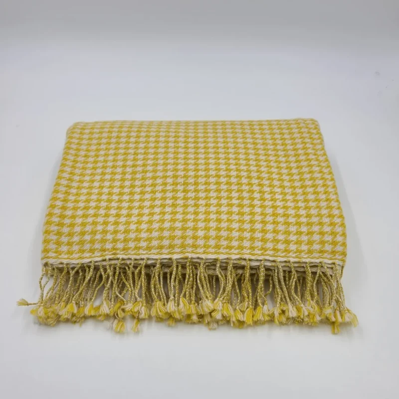 Decke mit Hahnentritt-Muster