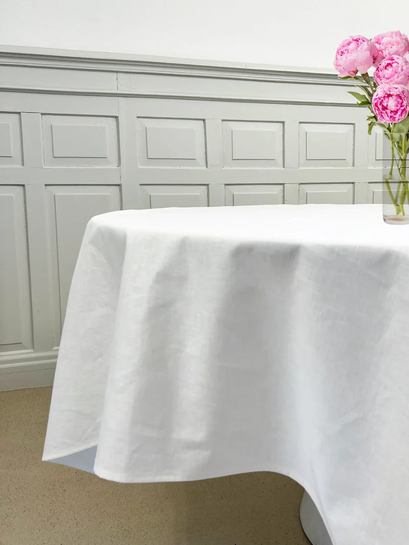 White Tablecloths from 100% Italian Linen in 4 Sizes