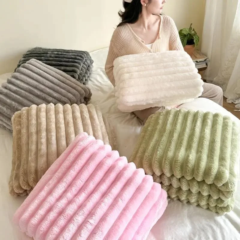 Kuscheldecke | Weiche Plüschdecke für Sofa, Bett und Wohnzimmer