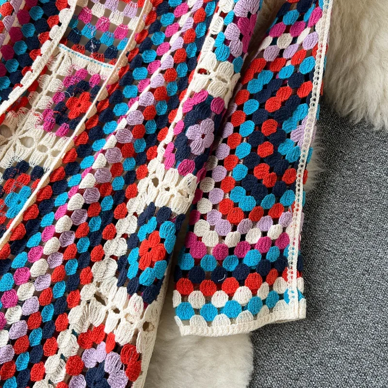 Olivia | Bunte Strickjacke für kreative Outfits
