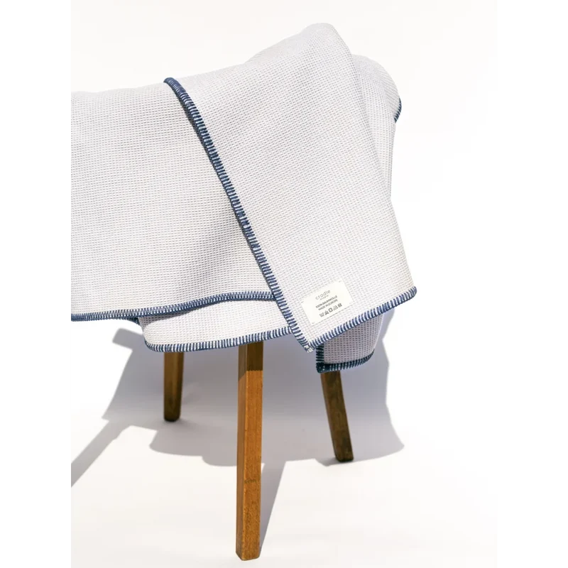 Waffelpiqué Decke mit Kontrastnaht