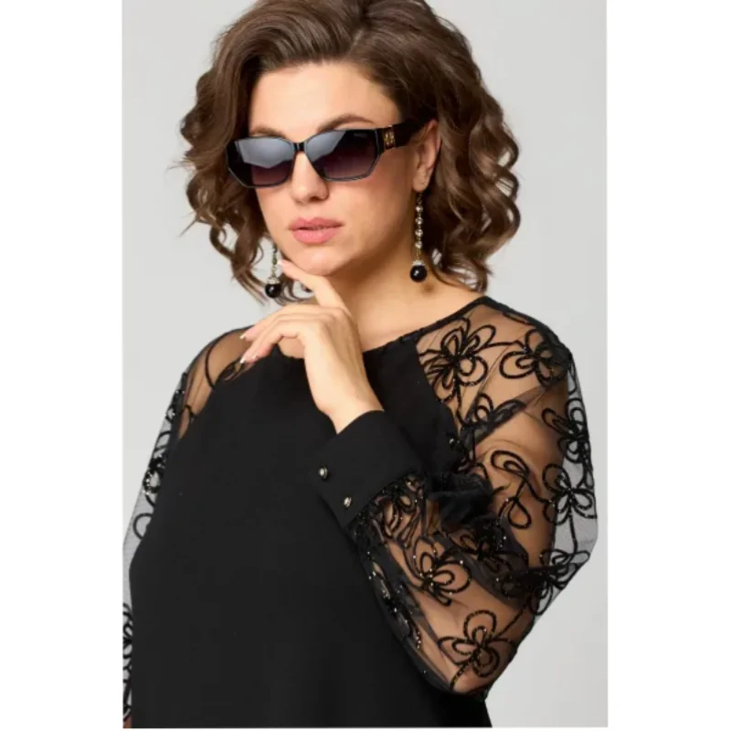 Damen Spitzenkleid mit Rundhals | Taillierte Passform & lange Spitzenärmel | Knielang in Schwarz für elegante Anlässe