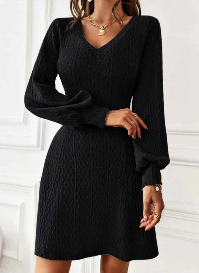 Elegantes Herbstkleid V-Ausschnitt