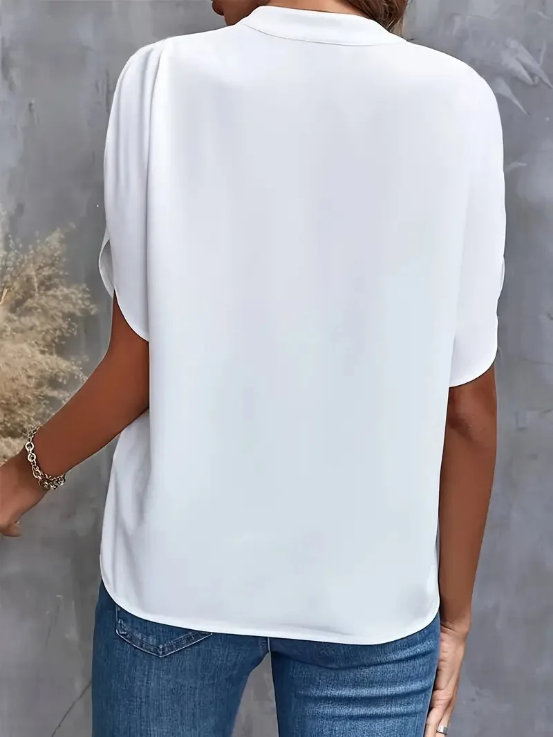 Isalie – Elegante V-Ausschnitt Bluse mit fließendem Stoff