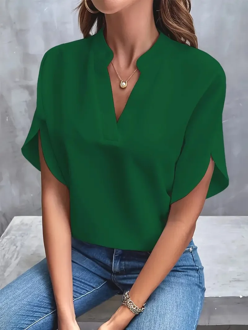 Isalie – Elegante V-Ausschnitt Bluse mit fließendem Stoff