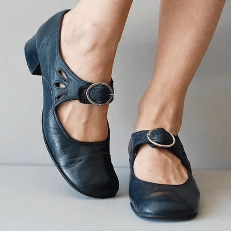 W&W – Einzigartige Ledersandalen