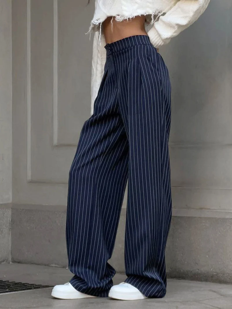 Isalie | Chic Nadelstreifen Plissee Design Damenhosen