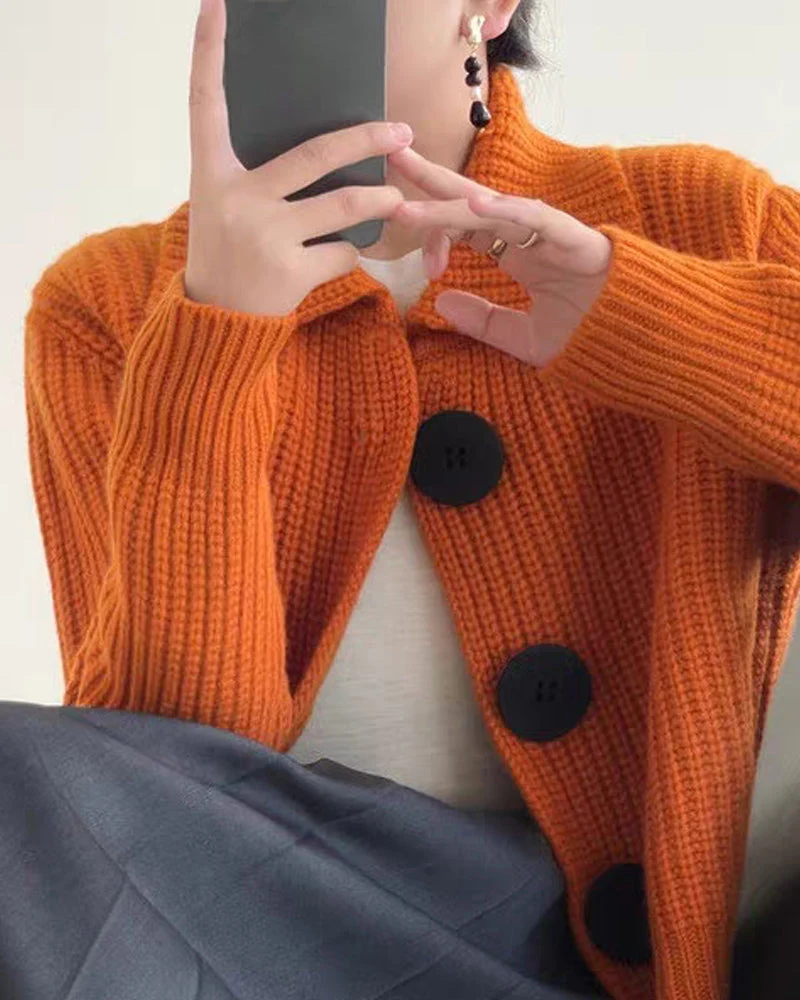 Sibylle | Strickjacke mit großen Knöpfen