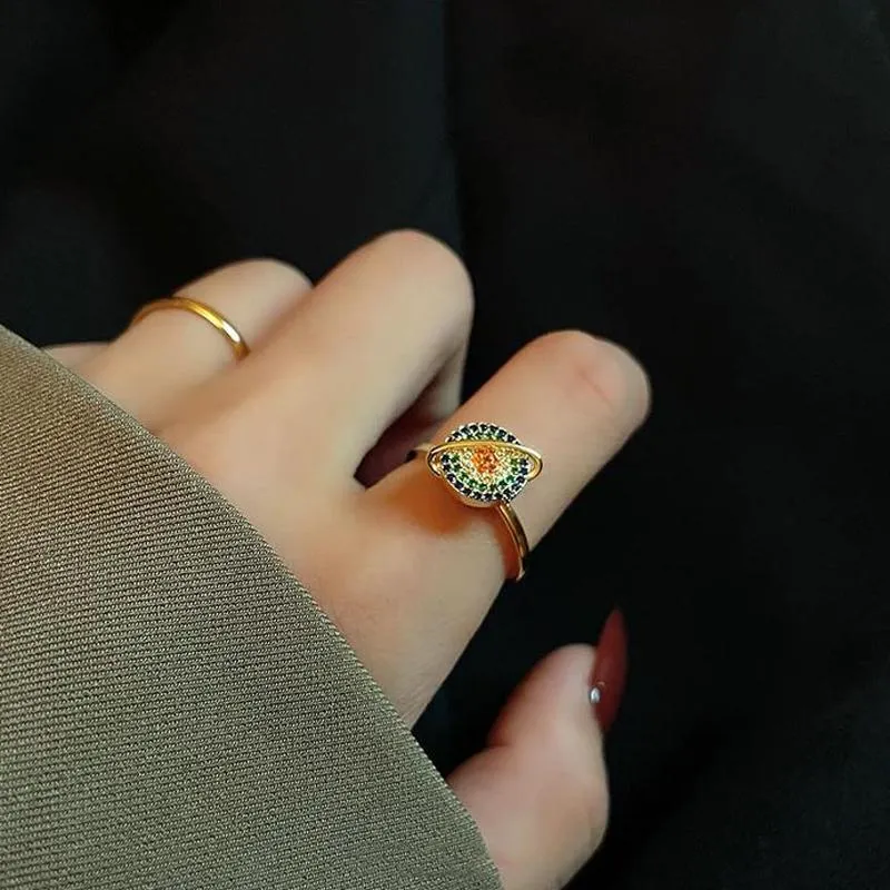 KosmischerSpin™ Galaxie zur Hand