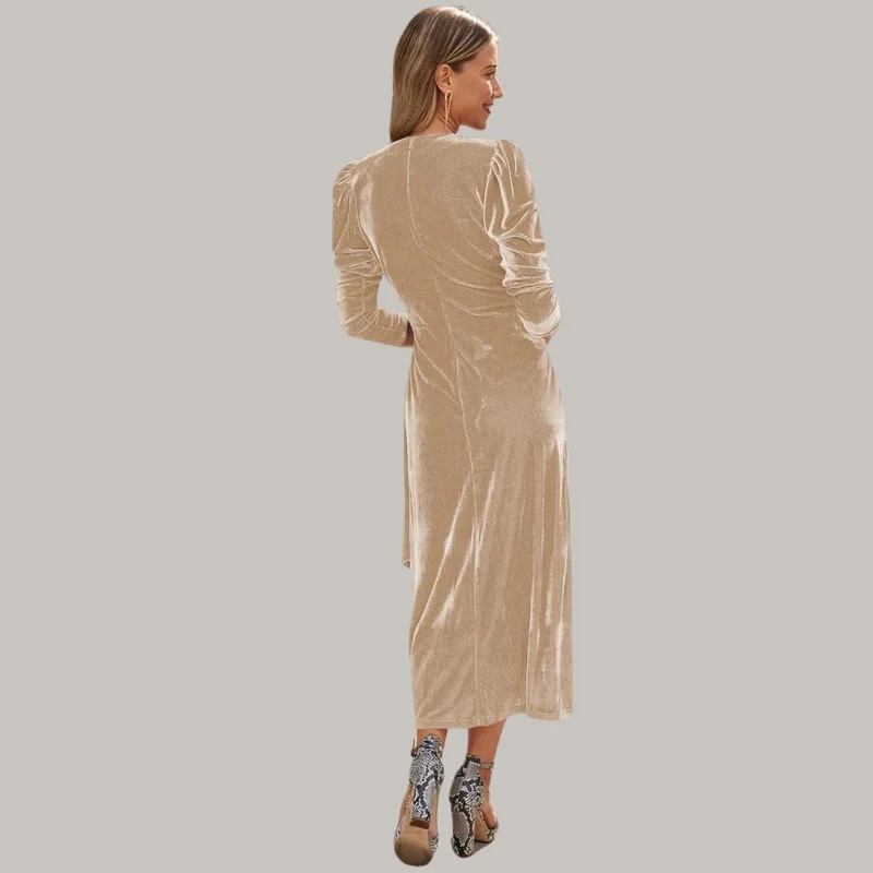 Midi-langes Wickelkleid aus Samt mit Puffärmeln
