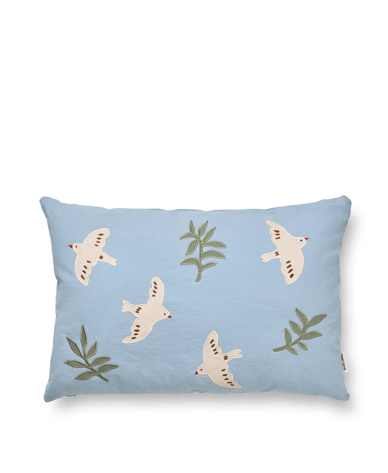 Dear April Celeste Kissen, Sky Blue