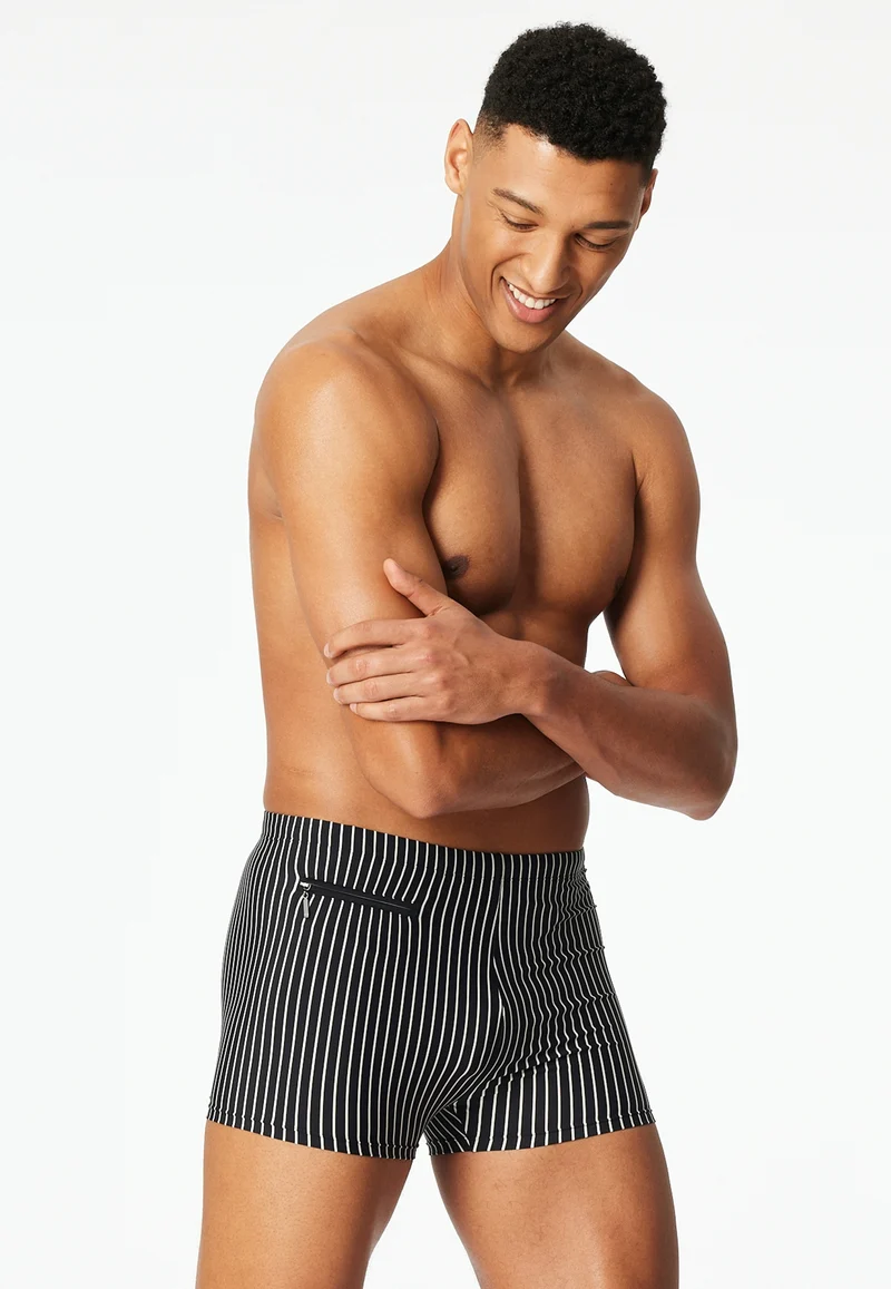 Badehose mit Bein