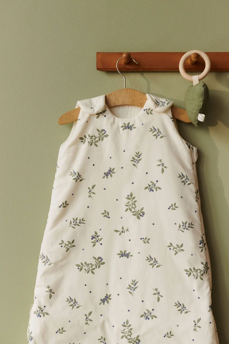 Dear April Wind Winter-Schlafsack, Blueberries