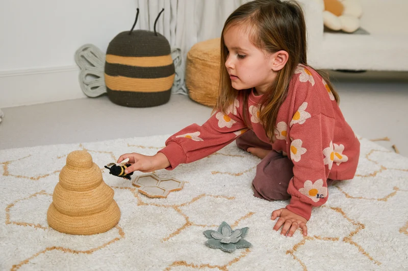 Lorena Canals Spielteppich Pollination