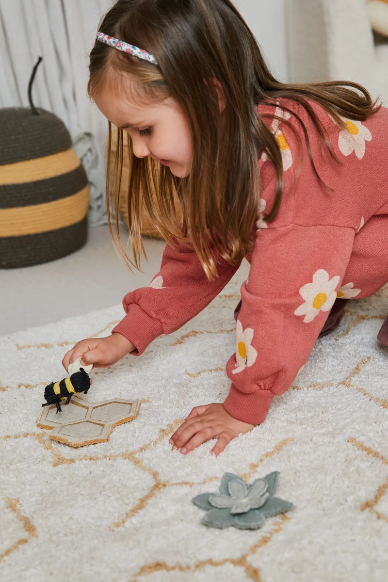 Lorena Canals Spielteppich Pollination
