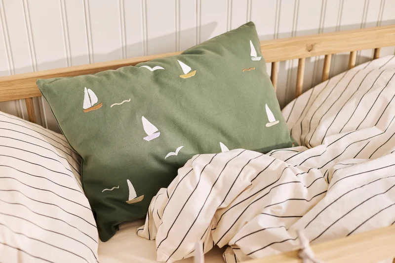 Dear April Cinna Kissen, Sailboats