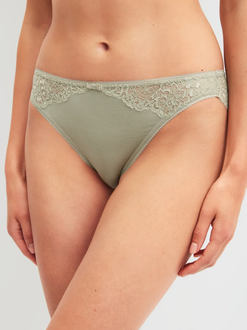 WOMEN Brief