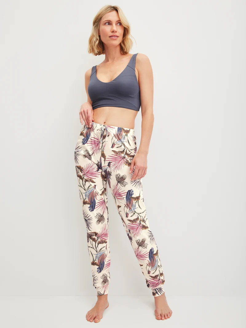 WOMEN Pants