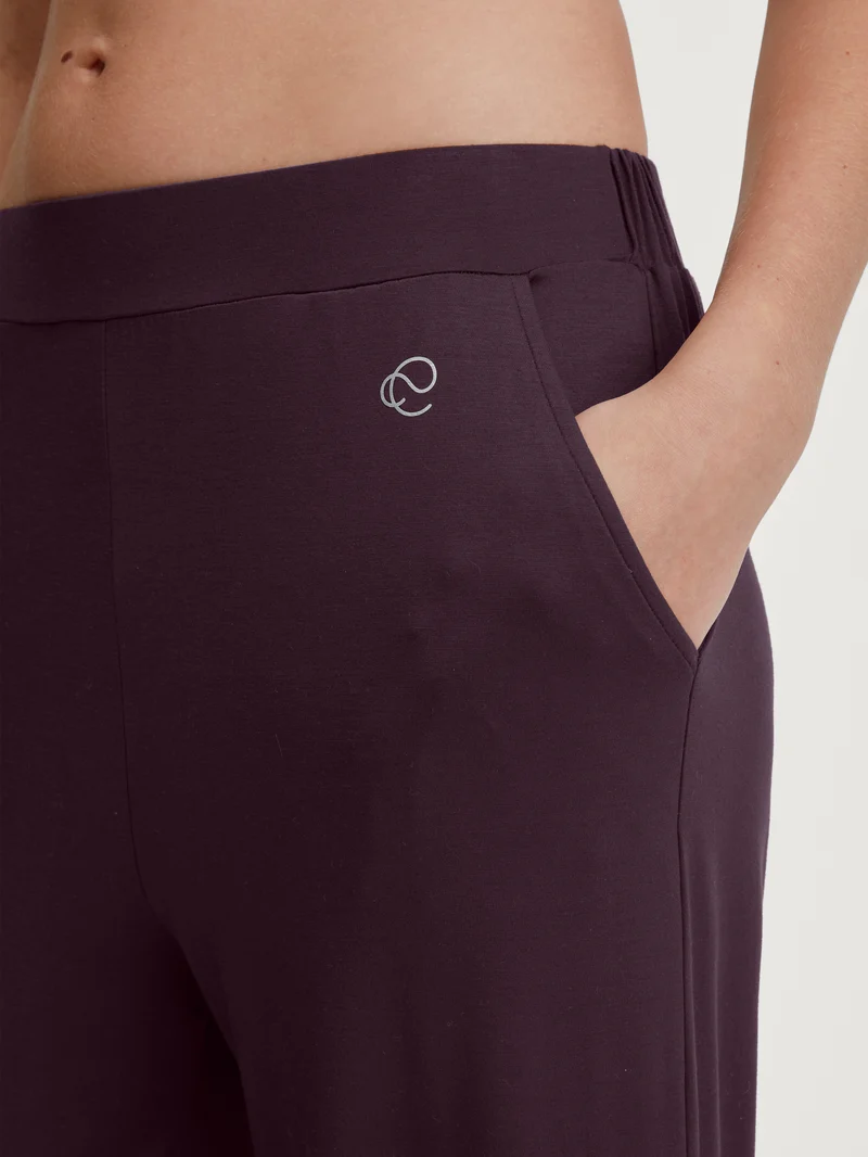 WOMEN Pants