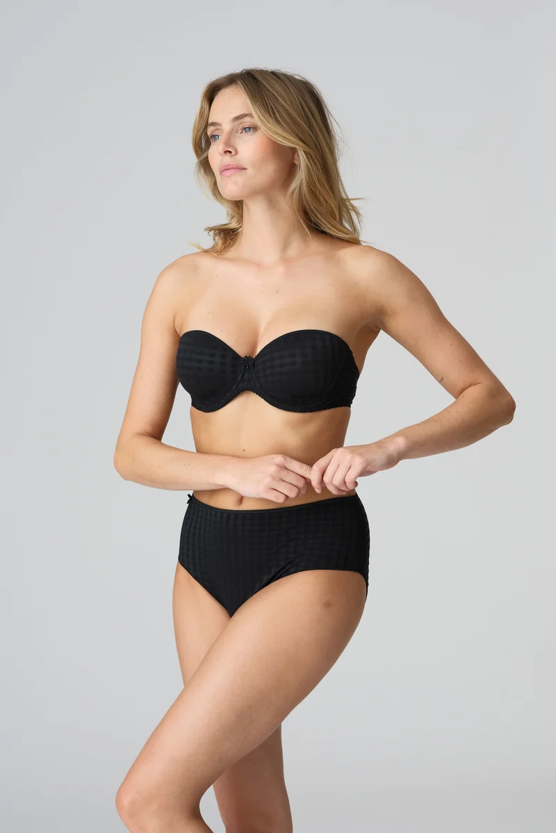 AVERO schwarz Taillenslip