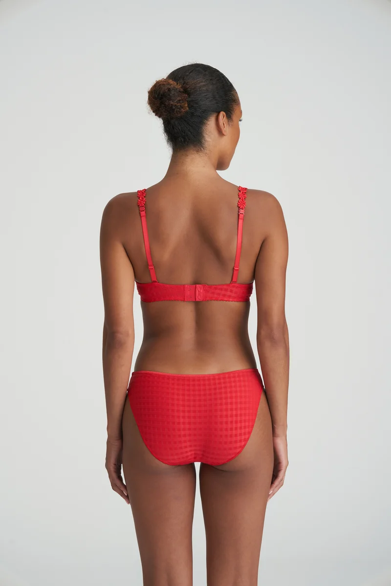 AVERO scarlet Rioslip